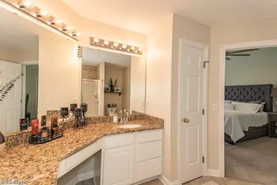 10266 Wildflower Way, Grandview Heights, OH 44147 - Photo 23