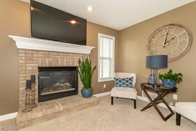 10266 Wildflower Way, Grandview Heights, OH 44147 - Photo 7
