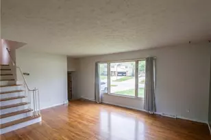 4633 Whitehall Dr, South Euclid, OH 44121 - Photo 3
