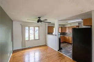 4633 Whitehall Dr, South Euclid, OH 44121 - Photo 9