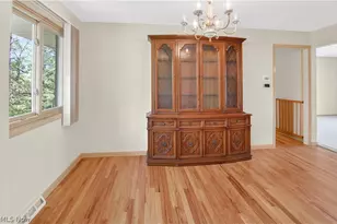 7704 Cecelia Dr, Parma, OH 44134 - Photo 9