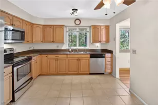 7704 Cecelia Dr, Parma, OH 44134 - Photo 5