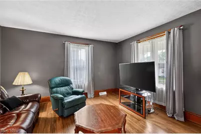 19 S Butler Avenue, Niles, OH 44446 - Photo 15