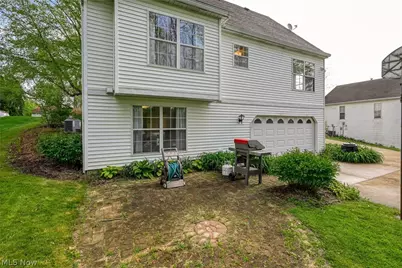 1722 W Idlewood Drive, Twinsburg, OH 44087 - Photo 9