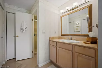 12500 Edgewater Drive #402, Oakwood, OH 44107 - Photo 25