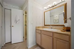 12500 Edgewater Dr, Oakwood, OH 44107 - Photo 25