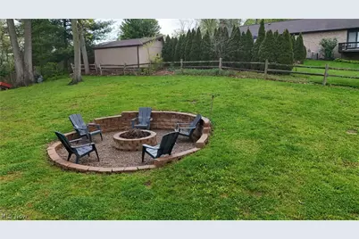 2490 Oak Tree Drive NW, Dover, OH 44622 - Photo 15