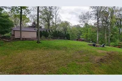 2490 Oak Tree Drive NW, Dover, OH 44622 - Photo 17