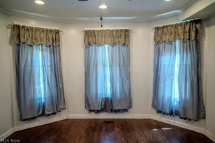 1045 Laird Ave, Parkersburg, WV 26101 - Photo 7