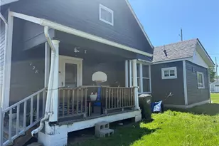 128 W 8th St, Uhrichsville, OH 44683 - Photo 21