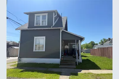 128 W 8th Street, Uhrichsville, OH 44683 - Photo 1