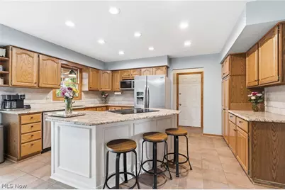 1224 Lost Tree Drive NW, Canton, OH 44708 - Photo 11