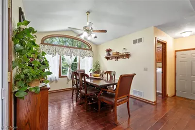 10400 Stoneacre Street NW, Canal Fulton, OH 44614 - Photo 11