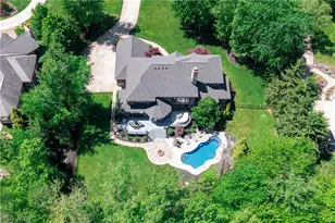 560 Club Dr, Aurora, OH 44202 - Photo 3