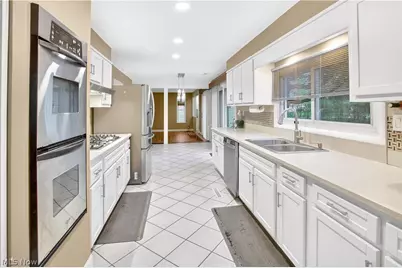 9205 W 130th Street, North Royalton, OH 44133 - Photo 7