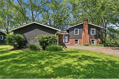 11205 Merrimack Avenue NW, Hartville, OH 44632 - Photo 1