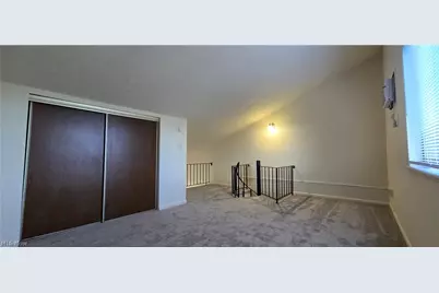 899 Rosamond Avenue, Akron, OH 44307 - Photo 15