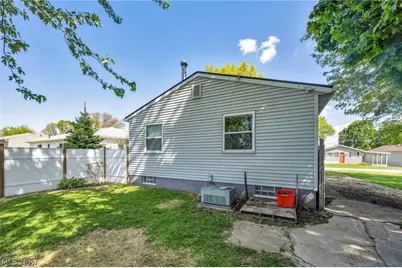 1144 Noble Street, Barberton, OH 44203 - Photo 33