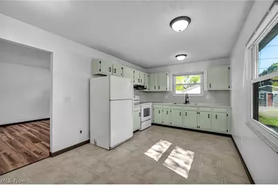 1144 Noble Street, Barberton, OH 44203 - Photo 7