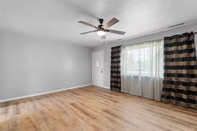 6974 Lutz Avenue Northwest, Massillon, OH 44646 - Photo 5