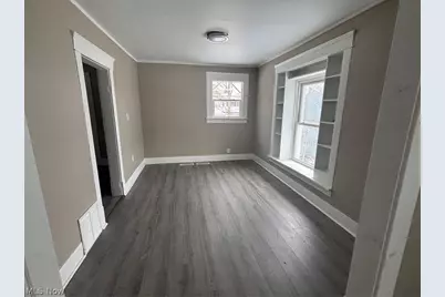 750 Brown Street, Akron, OH 44311 - Photo 9