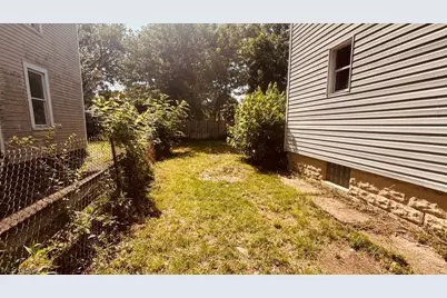 750 Brown Street, Akron, OH 44311 - Photo 3