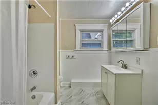 796 Dayton St, Akron, OH 44310 - Photo 15