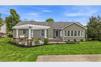 100 Forest Hill Drive, Hubbard, OH 44425 - Photo 9
