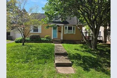 1528 40th Street NW, Canton, OH 44709 - Photo 1