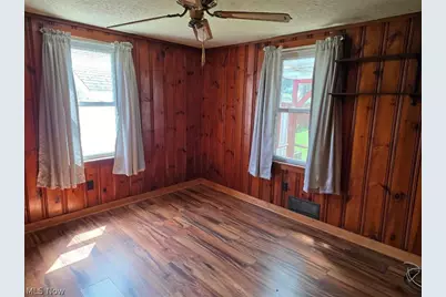 1528 40th Street NW, Canton, OH 44709 - Photo 5