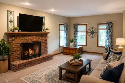 356 Carol Way, Wadsworth, OH 44281 - Photo 3