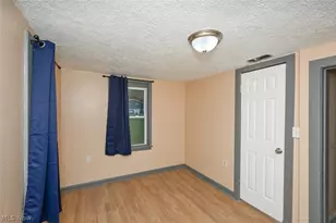 916 Abington Rd, Akron, OH 44312 - Photo 17