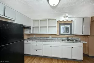 916 Abington Rd, Akron, OH 44312 - Photo 13
