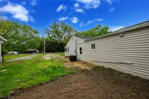 916 Abington Rd, Akron, OH 44312 - Photo 5