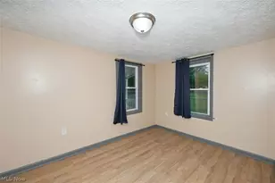 916 Abington Rd, Akron, OH 44312 - Photo 19