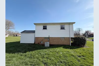 7090 Hillridge Avenue NE, Canton, OH 44721 - Photo 5