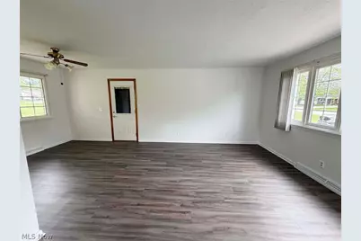 7090 Hillridge Avenue NE, Canton, OH 44721 - Photo 11