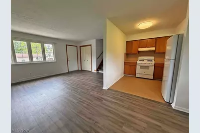 7090 Hillridge Avenue NE, Canton, OH 44721 - Photo 9