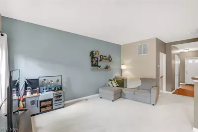 106 Clay Court, Berea, OH 44017 - Photo 9