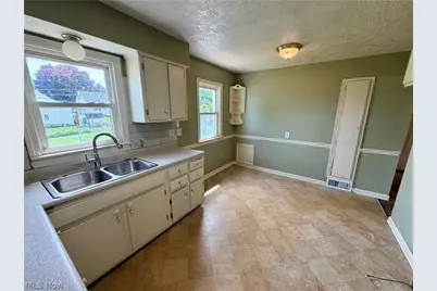 1528 34th Street NE, Canton, OH 44714 - Photo 15