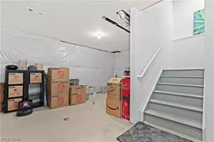 23840 Pine Valley Dr, Columbia Station, OH 44028 - Photo 37