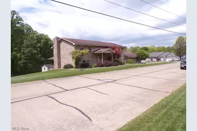 63 Lynn Drive, Williamstown, WV 26187 - Photo 3