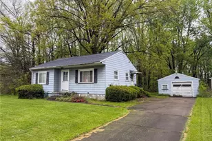 572 Comstock St NW, Warren, OH 44483 - Photo 3