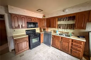 572 Comstock St NW, Warren, OH 44483 - Photo 23