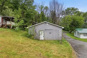 46149 Walnut St, Rogers, OH 44455 - Photo 3