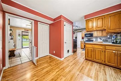 6453 Old Woods Road, Ashtabula, OH 44004 - Photo 9