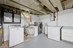 210 5th Ave, Hubbard, OH 44425 - Photo 37