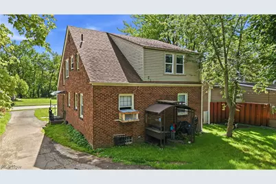 210 5th Avenue, Hubbard, OH 44425 - Photo 5
