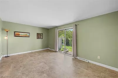 5556 Hilltop Oval, Parma, OH 44134 - Photo 5