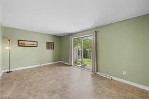 5556 Hilltop Oval, Parma, OH 44134 - Photo 5